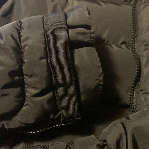 ⭐️Moncler Ruffle Sleeve puffer jacket - Picture 5 of 11